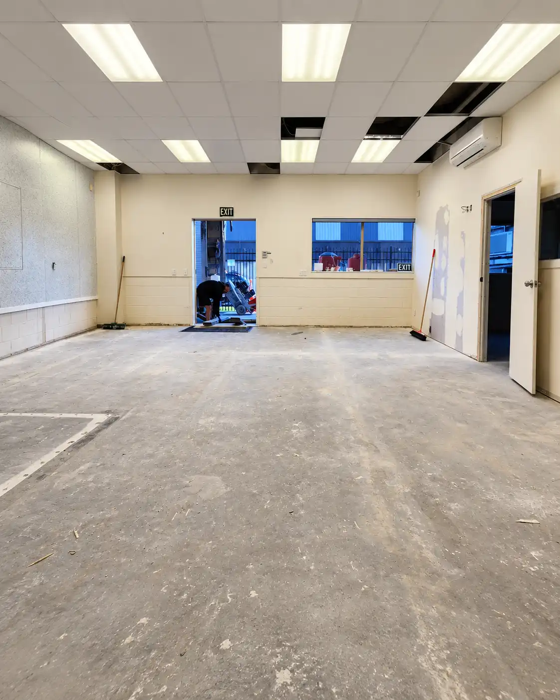 Avondale Showroom optimized